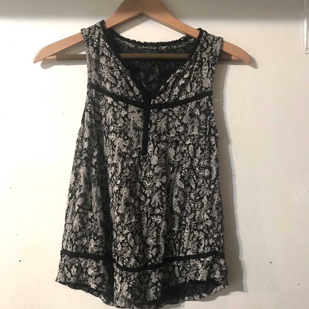 SM Lucky Brand sleeveless top
